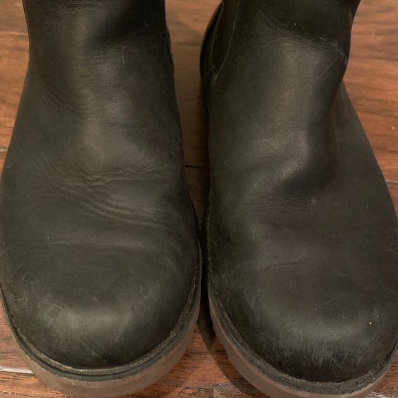 UGG low-cut boots - Picture 2 of 8